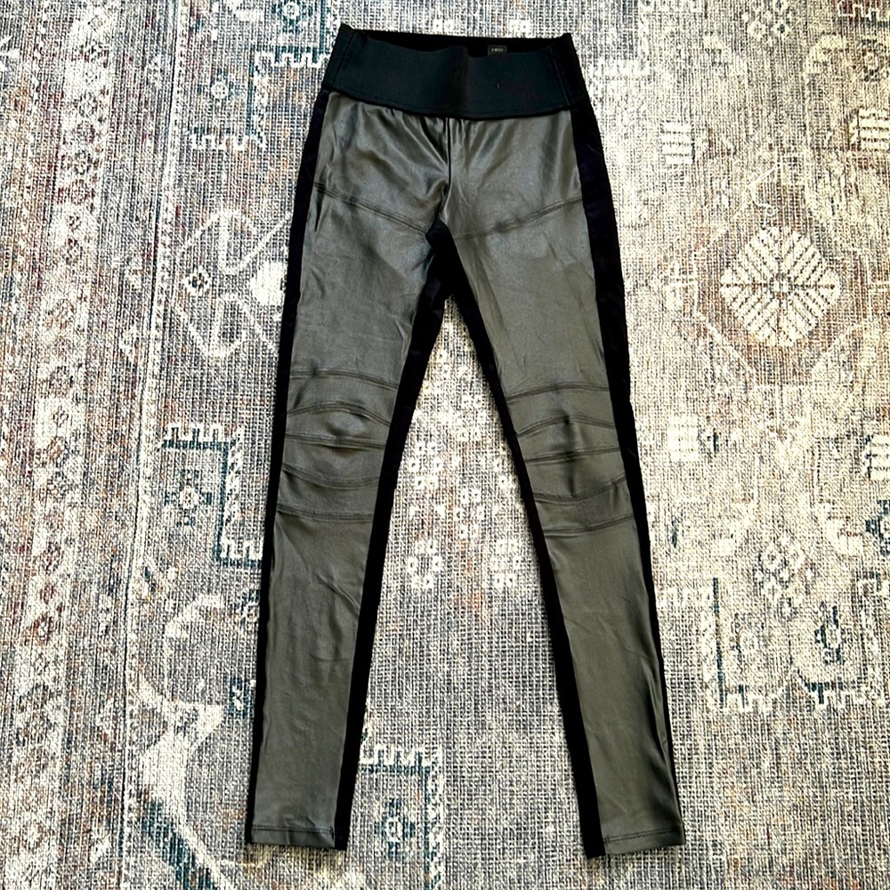 Koral Black and Gray Leggings